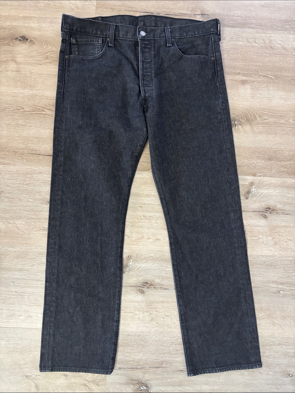 Levi's 501 Men's 36x30 Charcoal Black Jeans Button fly
